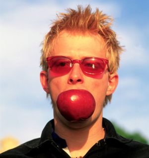 Zzzzz 1680831017capture2png — thom yorke hair tier list option 34