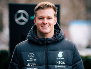 Mick Schumacher Jadi Pembalap Cadangan Mercedes Di F1 2023 Tak Tertarik Coba Ajang Balap Lain Npt2bijyle — 2023 f1 Drivers* option 22