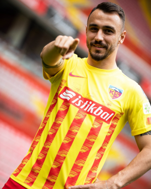 F19d8df6 37a8 4fb1 Afcf 7d77dd3547f8 — Süper Lig 23/24 Sezonu Tüm Formalar TierList option 66