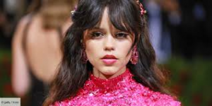 Images 10 — Different Jenna Ortega's pic option 1