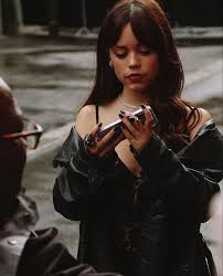 Images 18 — Different Jenna Ortega's pic option 9