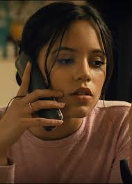 Images 2 — Different Jenna Ortega's pic option 11