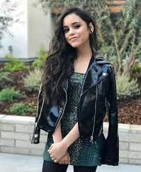 Images 23 — Different Jenna Ortega's pic option 15