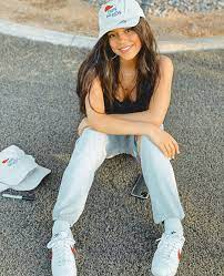 Tlcharg 2023 07 07t025830971 — Different Jenna Ortega's pic option 42