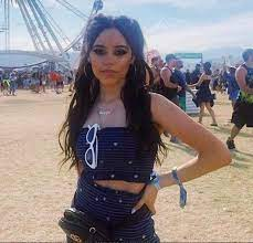 Tlcharg 2023 07 07t025857501 — Different Jenna Ortega's pic option 48