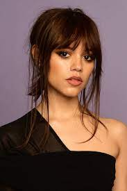 Tlcharg 99 — Different Jenna Ortega's pic option 52