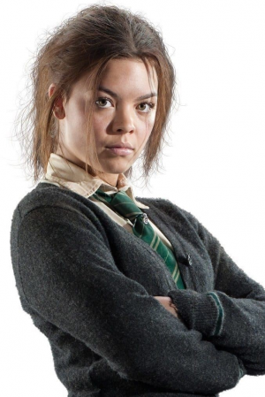 De1583bca177614cdb352cf400769bc6 — Classifique os personagens de Harry Potter option 54
