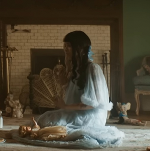 Screenshot20230818 201032youtube — All Melanie martinez's MV outfits option 16