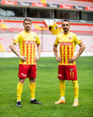 Fks1 — Geçmişten Günümüze Süper Lig Formalar option 125