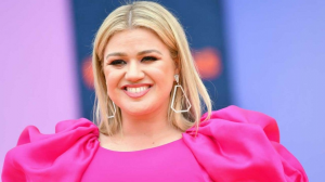 Kellyclarksongettyimages 11455105941280jpg — American Lady Pop Stars option 14