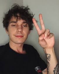 Kurtisjpg — basic white boys option 13