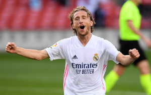 Modricjpeg — Best 21st Century Midfielder option 40