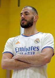 Descarga 80jpeg — Best 50 football players 2021-2022 option 29