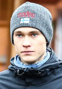 210x300q801595265989aaltoanttijpg — Best ski jumpers tier list option 14
