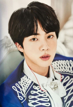 09795462 6bfd 4767 9414 C2295458eb30jpeg — Boy Group Visuals option 2
