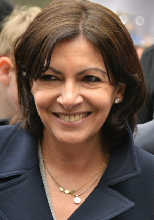 Annehidalgoen2016lorsdelinaugurationdunouvelamnagementdeshallescroppedjpg — Candidats potentiels à la prochaine présidentielle française option 26