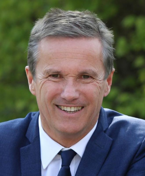 Nicolasdupont Aignanhommepolitiquefranaisjpg — Candidats potentiels à la prochaine présidentielle française option 44