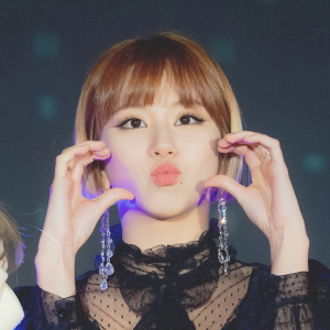 55985c1c 3ae3 40f5 94b3 05efd92c8100jpeg — chaeyoung hair option 9