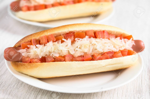 68787843 Chile Completo Clasico Clsica O Completo Aleman German Sndwiches Tradicionales De Perros Calientes Hecjpg — Completos Tier List option 1