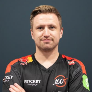 400 40jpeg — CSGO players april 2020 option 31