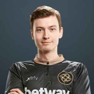 400 53jpeg — CSGO players april 2020 option 45