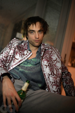 54c68ddc 7af1 4cc8 92cf E4b9994f037cjpeg — Daily Robert Pattinson Photos option 5