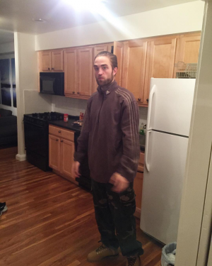 999ac1cc 9a0b 44d9 Bbd8 12e4edc3cb77jpeg — Daily Robert Pattinson Photos option 11