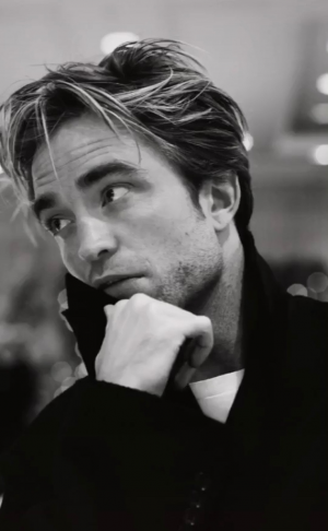 9f35dbff 4046 4267 B34c Dd78015b7e87jpeg — Daily Robert Pattinson Photos option 12