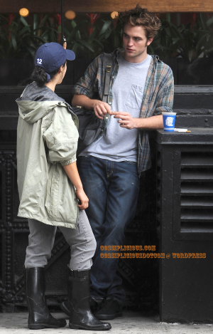 A4b65b2c 759c 4626 Af0d 0f8b56a9d0b6jpeg — Daily Robert Pattinson Photos option 13