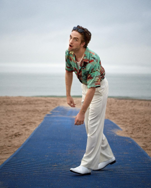 F59770bd 543d 4158 B17d D2ee127e5abdjpeg — Daily Robert Pattinson Photos option 22
