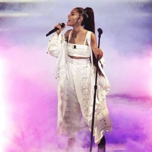 Dangerous woman tour outfits sales