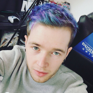 Dyrzjoewaaaw4ujjpg — DanTDM Hairstyles option 5