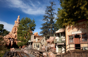 B52dd72f B436 4991 9c73 D8fd17f5cdf4jpeg — Disneyland vs Disney World option 31