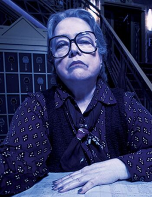 Zz1606267566ahshotel Characterstill Iris28infobox29jpg — Dracula/Vampires list option 53