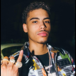 Artworks 000396370128 Ml5530 T500x500jpg — Every rapper i can think of option 42