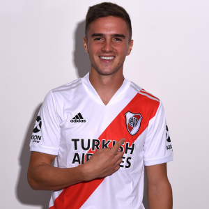 20210219180808jpg — Facha de River 2021 option 27