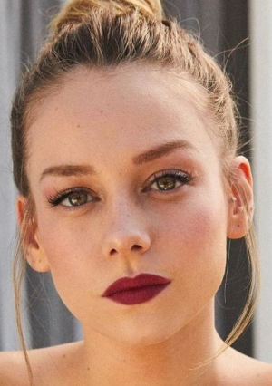Ester Exposito1jpg — Famous Actors & Actresses option 27