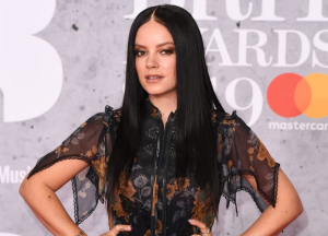 Bd436542 D1a4 49ae 9cba B5cdec0bb737jpeg — Female Artists Ranked option 29