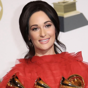 C9f43236 Aca6 49b4 Adb4 8b1a63ebb514jpeg — Female Artists Ranked option 32