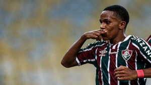 R 21jpg — football wonderkids option 62