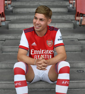 R 30jpg — football wonderkids option 72