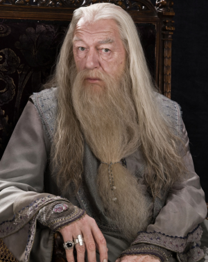 Albusdumbledorewbf6dumbledoresittinginchairpromo080615portjpg — Harry Potter & Fantastic Beasts Characters option 18