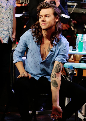 9decb075 C9cc 4bb8 B2fe C47448b708cbjpeg — Harry styles hairstyles ranked option 9