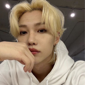 Skz Felixjpeg — kpop boy groups watching a horror movie option 53
