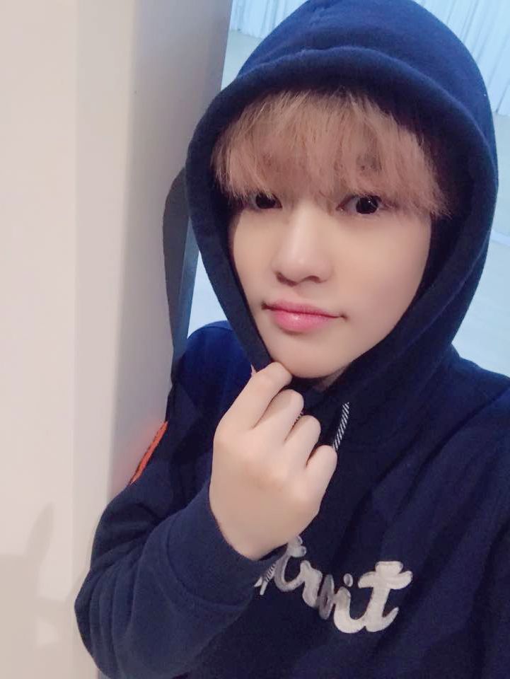 53ab0c21735411668cc3be86f5473473jpg — kpop boys ik option 28