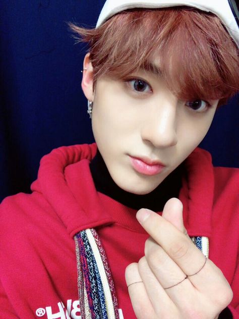 57cbc49af90c1403a4f72d9e43c1c81cjpg — kpop boys ik option 31