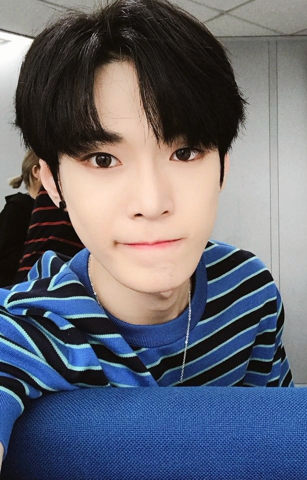 93ad306ffc41bd98ad18d113b2fc4741jpg — kpop boys ik option 38