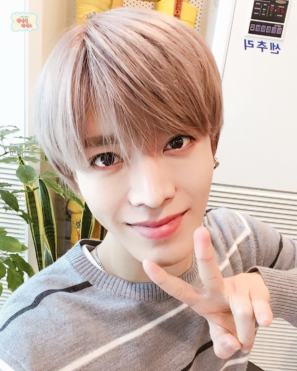 Davyvobw0aaalbjpg — kpop boys ik option 52