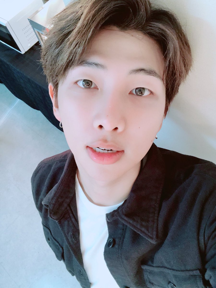 Dbjena5vwaikmvbjpg — kpop boys ik option 53