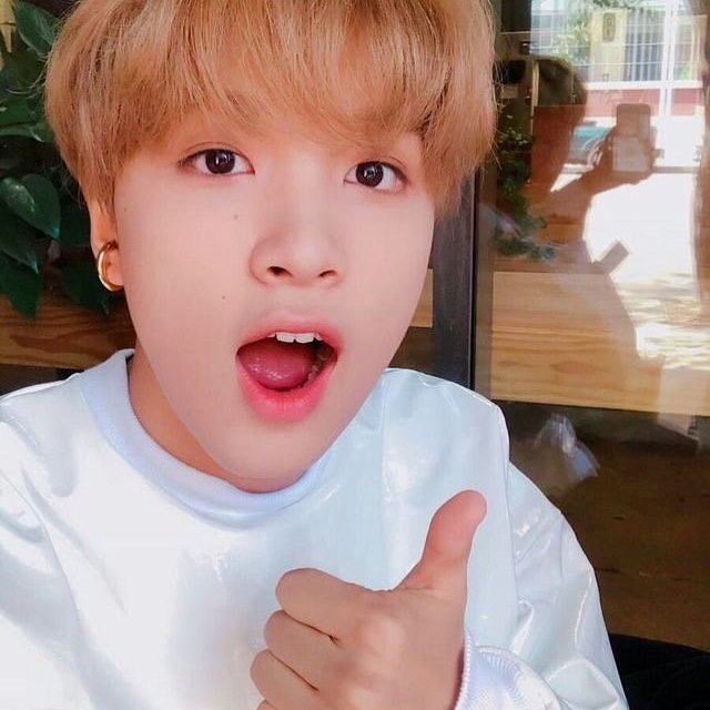 Dtkiid6u8aaqhiojpg — kpop boys ik option 63